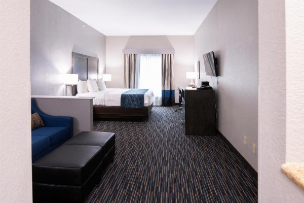 Comfort Inn & Suites Near Medical Center image 37